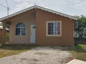 Beautiful 1-Bed House in Old Harbour gated